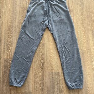 Alo chill sweatpants